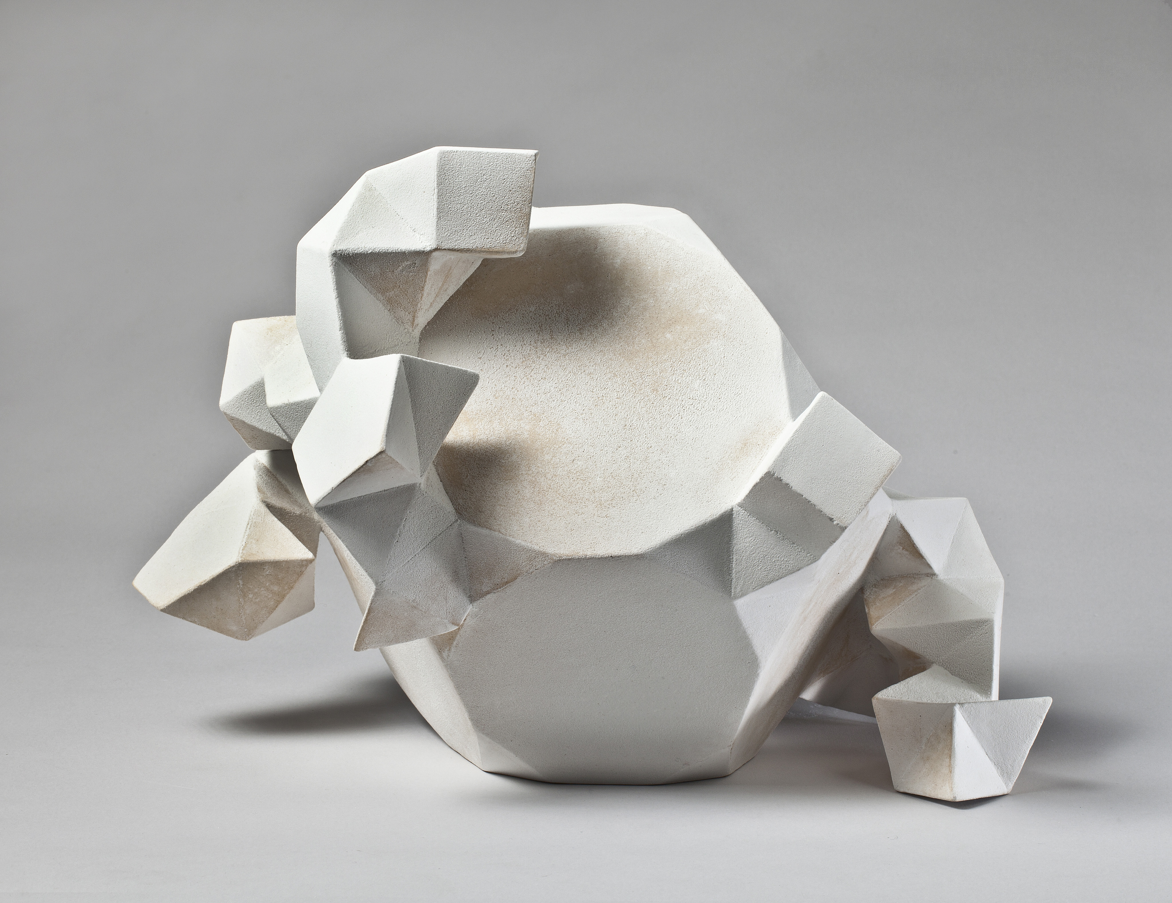 Snowball, 2012, grès et émail.
