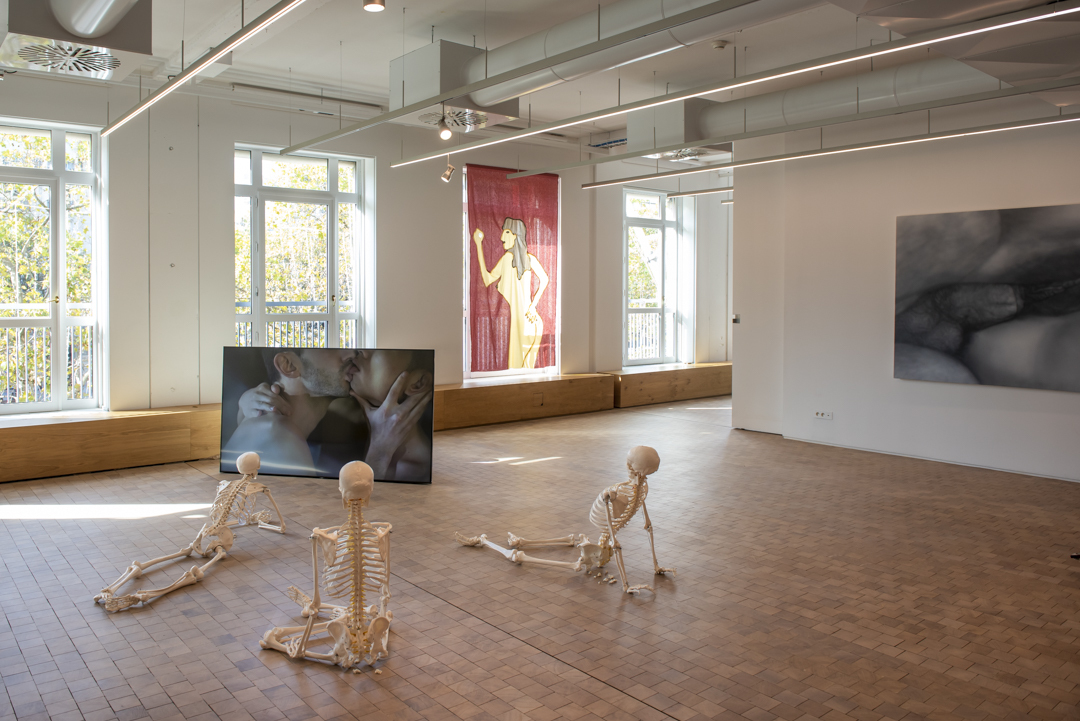 X . A CAPITAL DESIRE 10 ©Emmanuel Aguirre