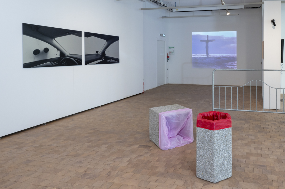 X . A CAPITAL DESIRE 5 ©Emmanuel Aguirre